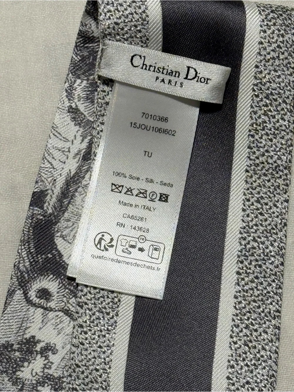 Dior Ivory and Gray Toile de Jouy Sauvage Mitzah Scarf - new